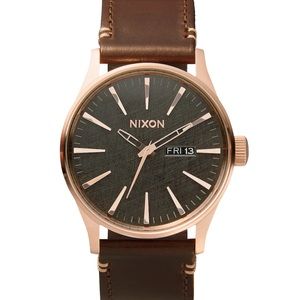 Nixon sentry leather watch
